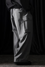 Load image into Gallery viewer, TARO HORIUCHI / th products Wide Cargo Pants / 2Way Stretch W/P Tropical (gray stripe)