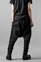 Load image into Gallery viewer, m.a+ 2 vertical pocket elastic waist sarrouel / PU521 LCST(BLACK STRIPE)