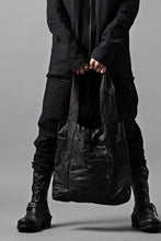 Load image into Gallery viewer, m.a+ medium tote bag / BT231 SY1.0 (BLACK)