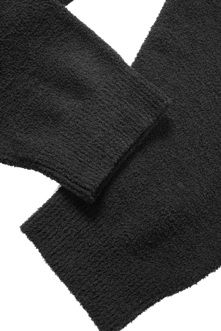 Load image into Gallery viewer, MASTERMIND WORLD LOUNGE LONG PANTS / SOFTLY BOA FLEECE (BLACK x CHARCOAL)