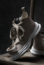 Load image into Gallery viewer, beauty : beast ROLL-TONGUE STAINNING SHOES feat. Maison MIHARA YASUHIRO (BEIGE x BEIGE)