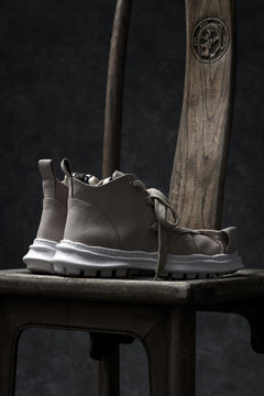 Load image into Gallery viewer, beauty : beast ROLL-TONGUE STAINNING SHOES feat. Maison MIHARA YASUHIRO (BEIGE x BEIGE)