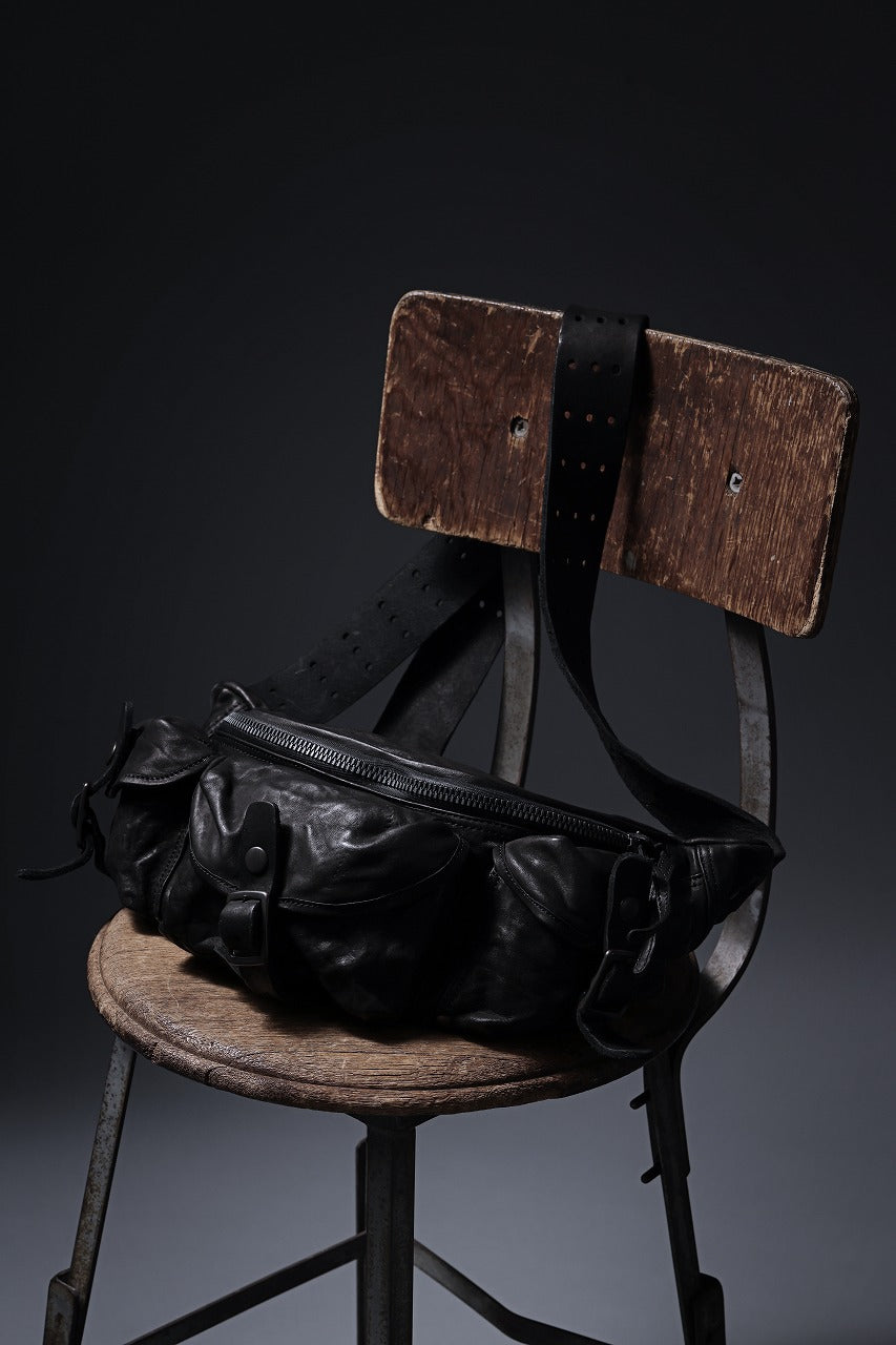 Load image into Gallery viewer, ISAMU KATAYAMA BACKLASH 3 PIN-BELT SHOULDER BAG / OBJECT DYED DOUBLE SHOULDER LEATHER (BLACK)