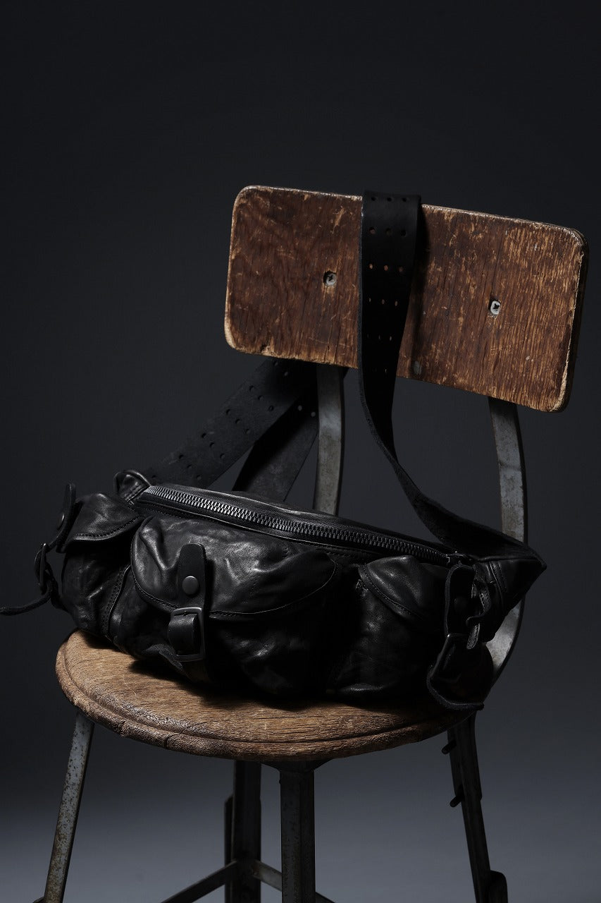 ISAMU KATAYAMA BACKLASH 3 PIN-BELT SHOULDER BAG / OBJECT DYED DOUBLE SHOULDER LEATHER (BLACK)