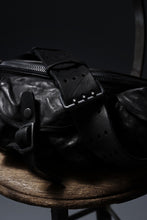 Load image into Gallery viewer, ISAMU KATAYAMA BACKLASH 3 PIN-BELT SHOULDER BAG / OBJECT DYED DOUBLE SHOULDER LEATHER (BLACK)