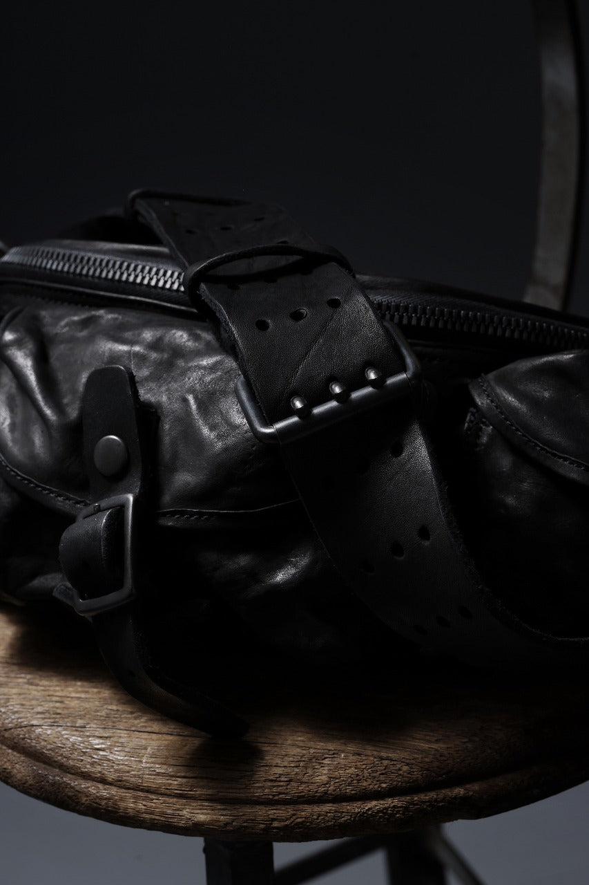 ISAMU KATAYAMA BACKLASH 3 PIN-BELT SHOULDER BAG / OBJECT DYED DOUBLE SHOULDER LEATHER (BLACK)