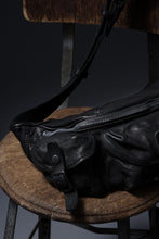 画像をギャラリービューアに読み込む, ISAMU KATAYAMA BACKLASH 3 PIN-BELT SHOULDER BAG / OBJECT DYED DOUBLE SHOULDER LEATHER (BLACK)