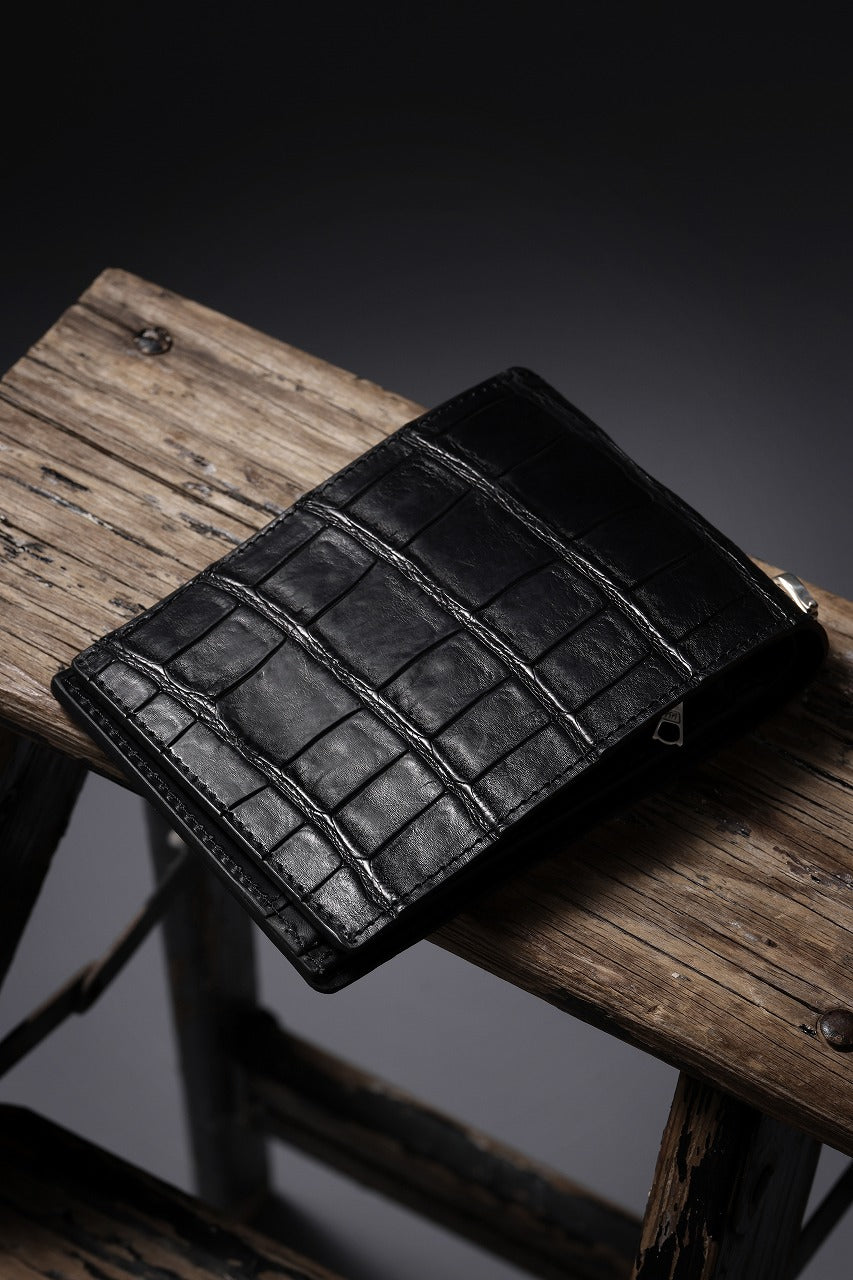 ISAMU KATAYAMA BACKLASH 2 FOLD WALLET / CROCODILE LEATHER (BLACK)