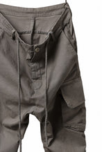 Load image into Gallery viewer, daub DYEING EASY CARGO GATHER PANTS / STRETCH DRILL PEACH HAND (TAUPE GREY)