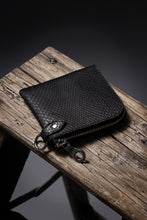 Load image into Gallery viewer, ISAMU KATAYAMA BACKLASH COIN PURSE / PYTHON LEATHER (BLACK)