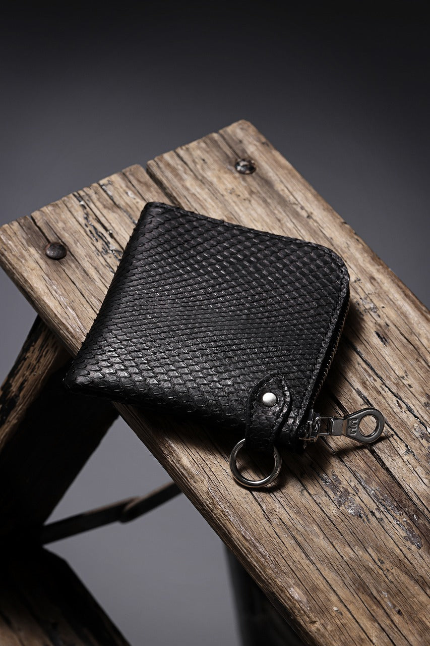 ISAMU KATAYAMA BACKLASH COIN PURSE / PYTHON LEATHER (BLACK)