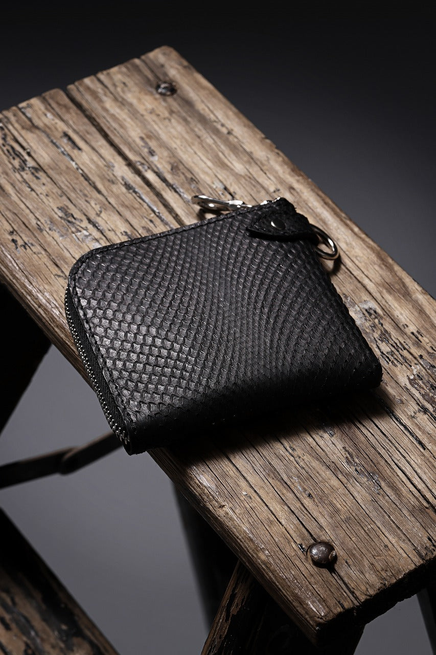 ISAMU KATAYAMA BACKLASH COIN PURSE / PYTHON LEATHER (BLACK)