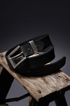 Load image into Gallery viewer, ISAMU KATAYAMA BACKLASH PIN-BELT 35mm / OBJECT DYED DOUBLE SHOULDER LEATHER (BLACK)