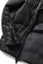 Load image into Gallery viewer, ierib Down Jacket / Horse Nubuck Leather (MATT BLACK)