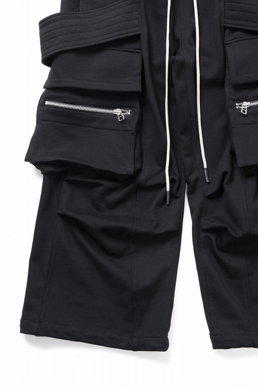 A.F ARTEFACT BELTED EXTREME WIDE CARGO PANTS (BLACK)