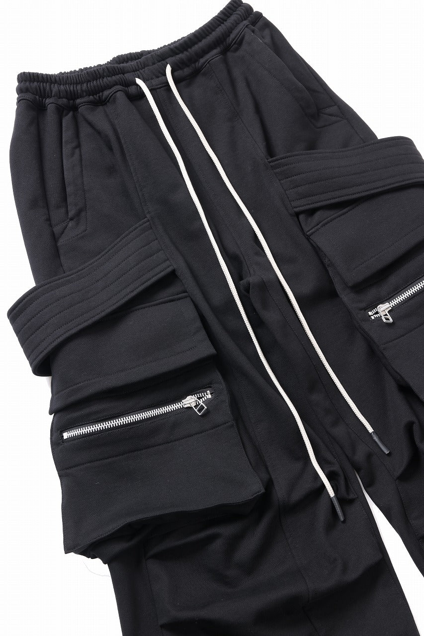 A.F ARTEFACT BELTED EXTREME WIDE CARGO PANTS (BLACK)