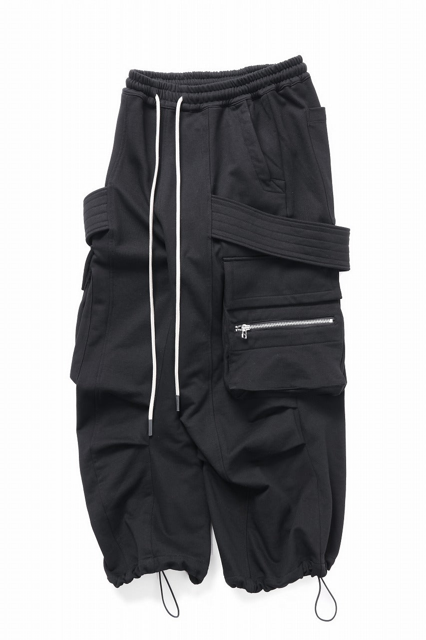 A.F ARTEFACT BELTED EXTREME WIDE CARGO PANTS (BLACK)