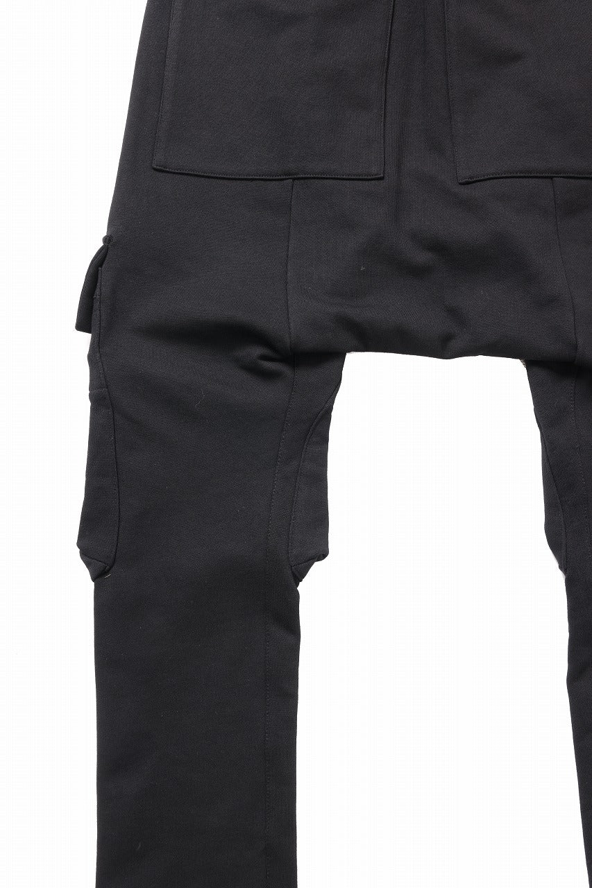 A.F ARTEFACT FLAP ZIP SARROUEL SKINNY PANTS (BLACK)