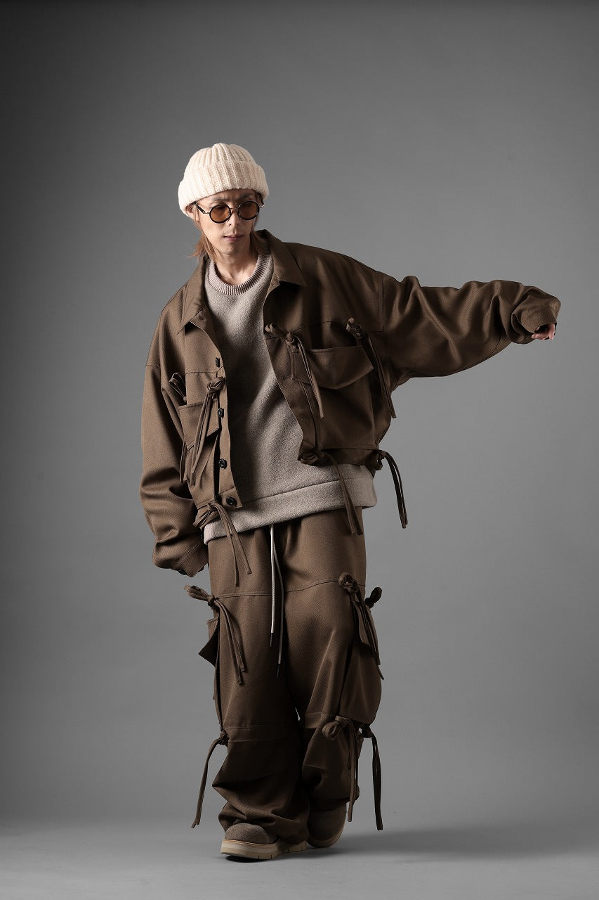 A.F ARTEFACT KNOTTING DETAIL TWILL VOLUME PANTS (BROWN)