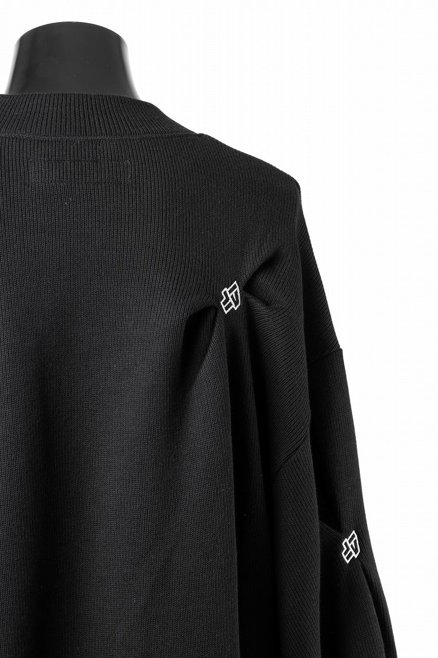 A.F ARTEFACT RANDOM TUCK EMBOIDERY KNIT PULLOVER (BLACK)