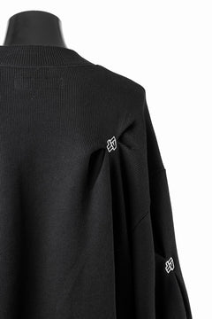 Load image into Gallery viewer, A.F ARTEFACT RANDOM TUCK EMBOIDERY KNIT PULLOVER (BLACK)