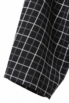Load image into Gallery viewer, mastermind JAPAN EASY WAIST TAPERED TROUSERS (BLACK PLAID)
