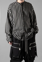 画像をギャラリービューアに読み込む, A.F ARTEFACT STAND COLLAR SHIRT / VERTICAL STRIPE (BLACK x LIGHT GREY)