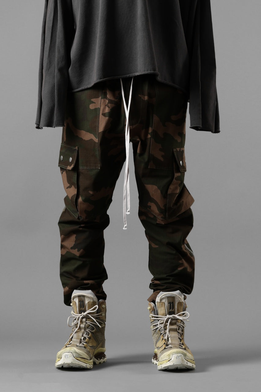 画像をギャラリービューアに読み込む, INDEPICT® EASY WAIST CARGO PANTS (CAMO)