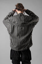 画像をギャラリービューアに読み込む, A.F ARTEFACT STAND COLLAR SHIRT / VERTICAL STRIPE (BLACK x LIGHT GREY)