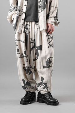 画像をギャラリービューアに読み込む, YUTA MATSUOKA circle pants / antique wagon print (ecru/print)