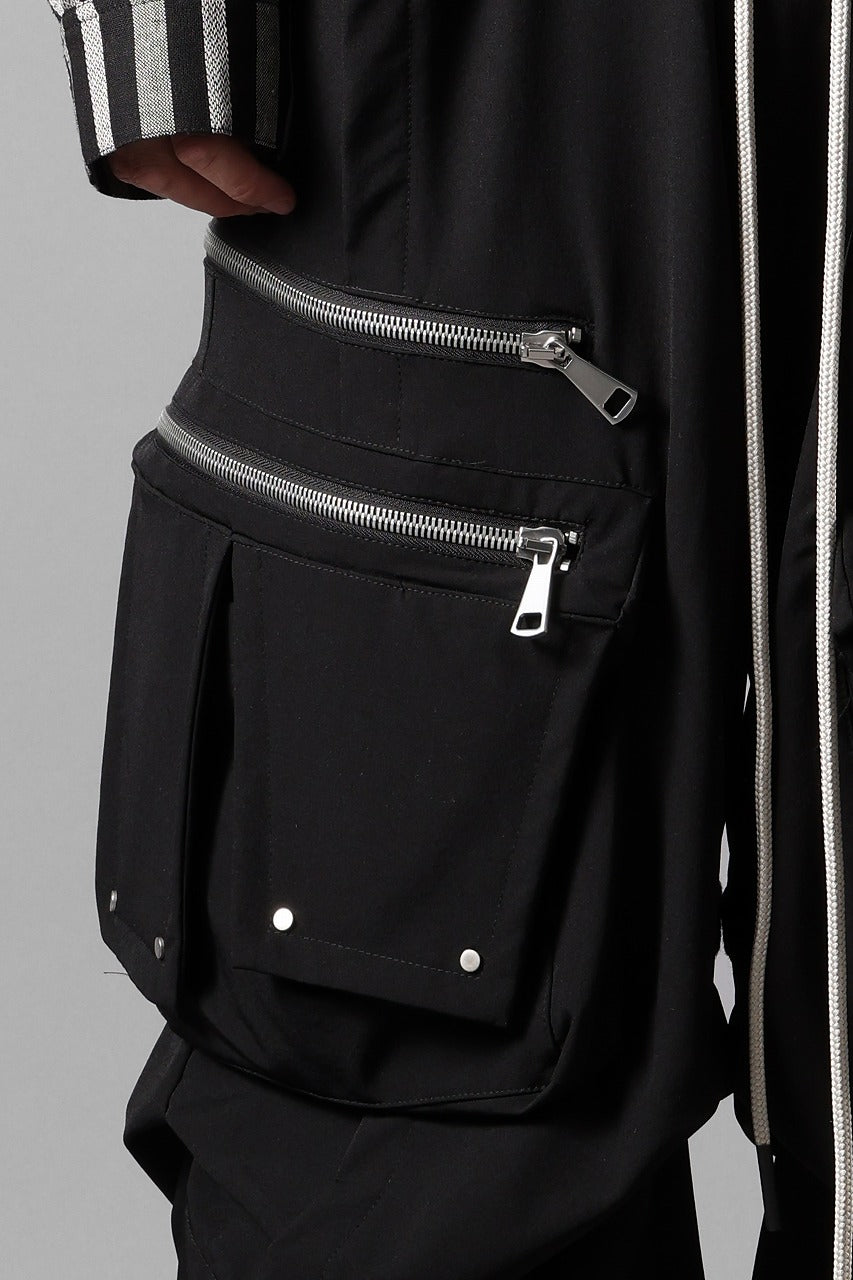 Load image into Gallery viewer, A.F ARTEFACT MULTI FLAP WIDE PANTS / TECH SMOOTH (BLACK)