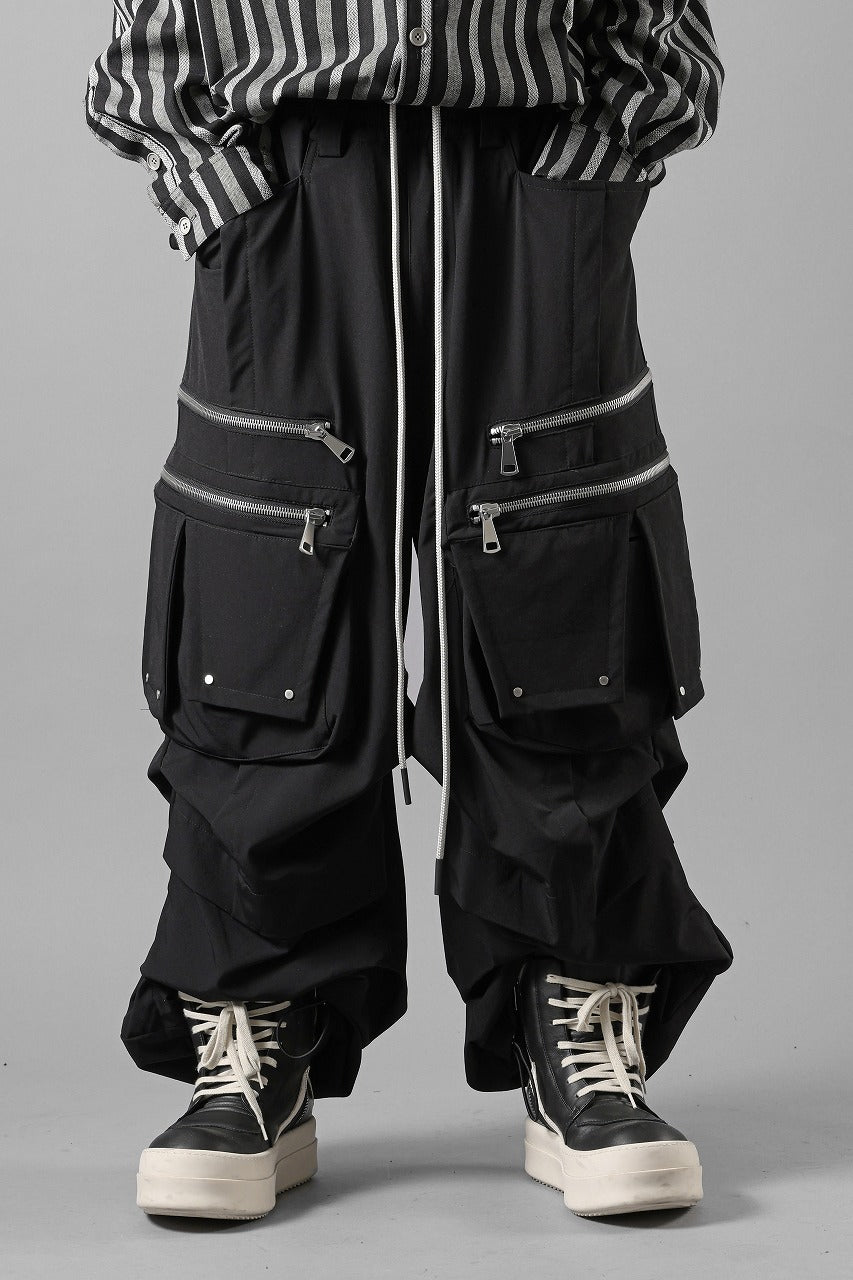 Load image into Gallery viewer, A.F ARTEFACT MULTI FLAP WIDE PANTS / TECH SMOOTH (BLACK)