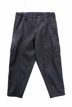 画像をギャラリービューアに読み込む, Y&#39;s for men TUCK PANTS WITH COLOR COMBI STITCH / 13oz UNEVEN YARN DENIM (BLUE)