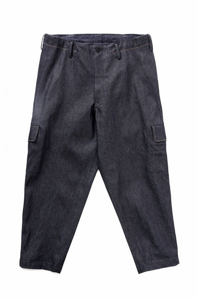 Y's for men TUCK PANTS WITH COLOR COMBI STITCH / 13oz UNEVEN YARN DENIM (BLUE)