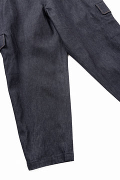 画像をギャラリービューアに読み込む, Y&#39;s for men TUCK PANTS WITH COLOR COMBI STITCH / 13oz UNEVEN YARN DENIM (BLUE)