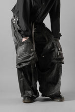 画像をギャラリービューアに読み込む, A.F ARTEFACT PARACHUTE WIDE CARGO PANTS / UNEVEN TEXTURE (BLACK)