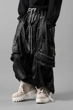 画像をギャラリービューアに読み込む, A.F ARTEFACT PARACHUTE WIDE CARGO PANTS / UNEVEN TEXTURE (BLACK)