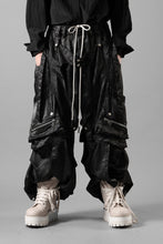 画像をギャラリービューアに読み込む, A.F ARTEFACT PARACHUTE WIDE CARGO PANTS / UNEVEN TEXTURE (BLACK)