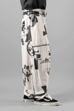 画像をギャラリービューアに読み込む, YUTA MATSUOKA circle pants / antique wagon print (ecru/print)