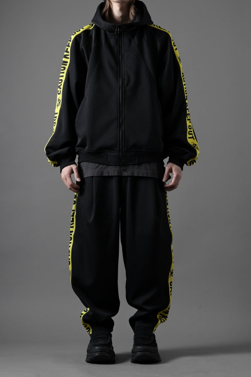 beauty : beast ”KEEP OUT” BOMTEMPS TRACK PANTS (BLACK x YELLOW)