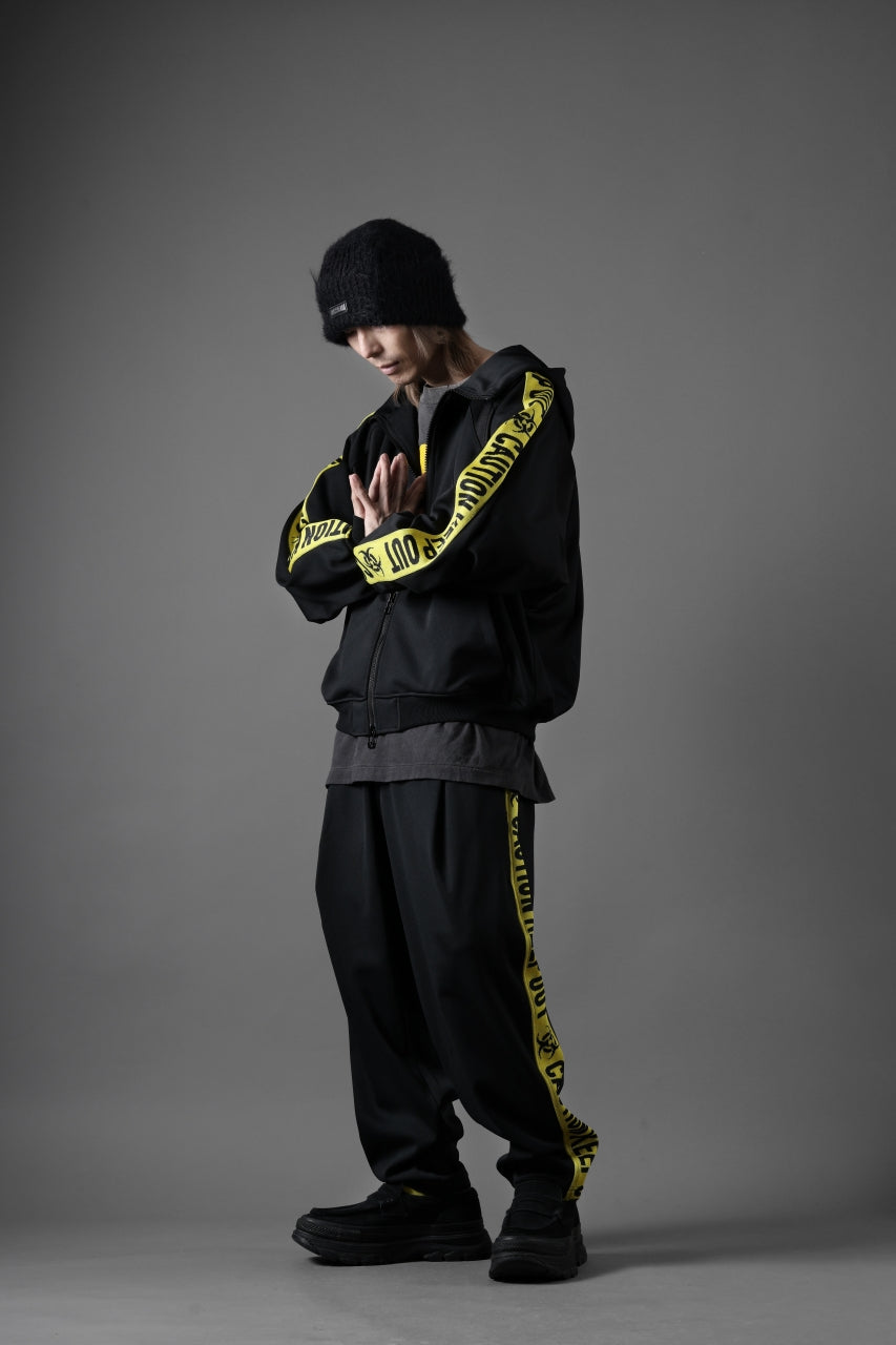 beauty : beast ”KEEP OUT” BOMTEMPS TRACK PANTS (BLACK x YELLOW)