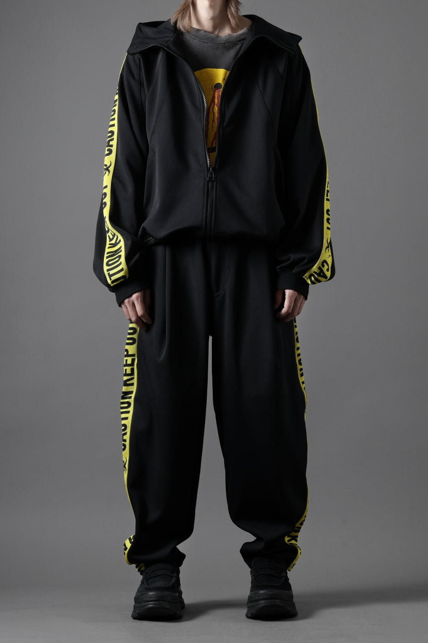 beauty : beast ”KEEP OUT” BOMTEMPS TRACK PANTS (BLACK x YELLOW)