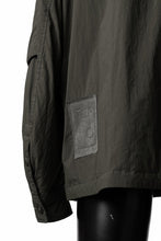 Load image into Gallery viewer, Ten c LIGHT DOWN FIELD JACKET / GARMENT DYED NYLON TACTEL (DARK GREEN)