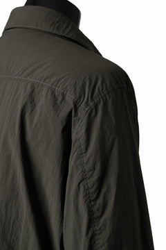 Load image into Gallery viewer, Ten c LIGHT DOWN FIELD JACKET / GARMENT DYED NYLON TACTEL (DARK GREEN)