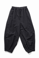 kujaku hem tuck pants / P-366 (black)