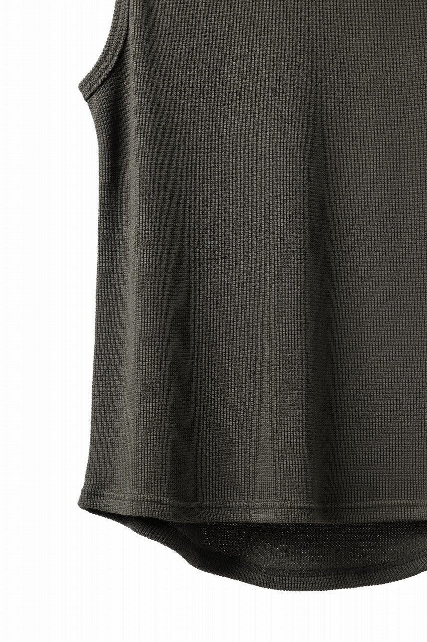 画像をギャラリービューアに読み込む, A.F ARTEFACT MIDDLE LENGTH SLEEVELESS TOP / RIB KNIT JERSEY (OLIVE)