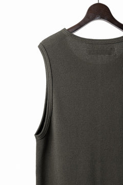 画像をギャラリービューアに読み込む, A.F ARTEFACT MIDDLE LENGTH SLEEVELESS TOP / RIB KNIT JERSEY (OLIVE)