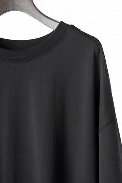 Load image into Gallery viewer, thom/krom OVERSIZED BACK SLASH EMBROIDERY SHORT SLEEVE TEE / COTTON JERSEY (BLACK)