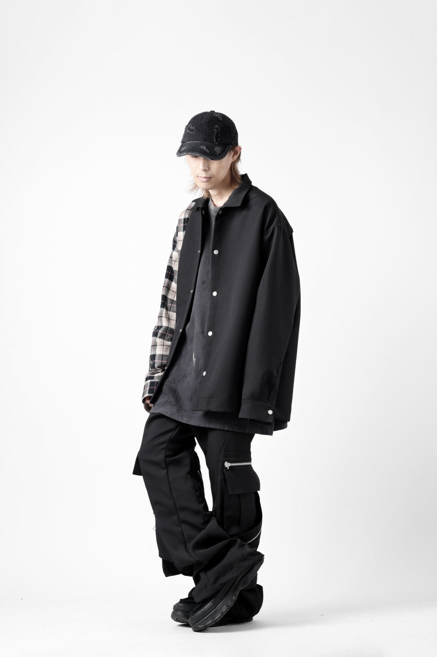 A.F ARTEFACT SNAPPED PANEL SWITCHING SHIRT (BLACK x KHAKI)