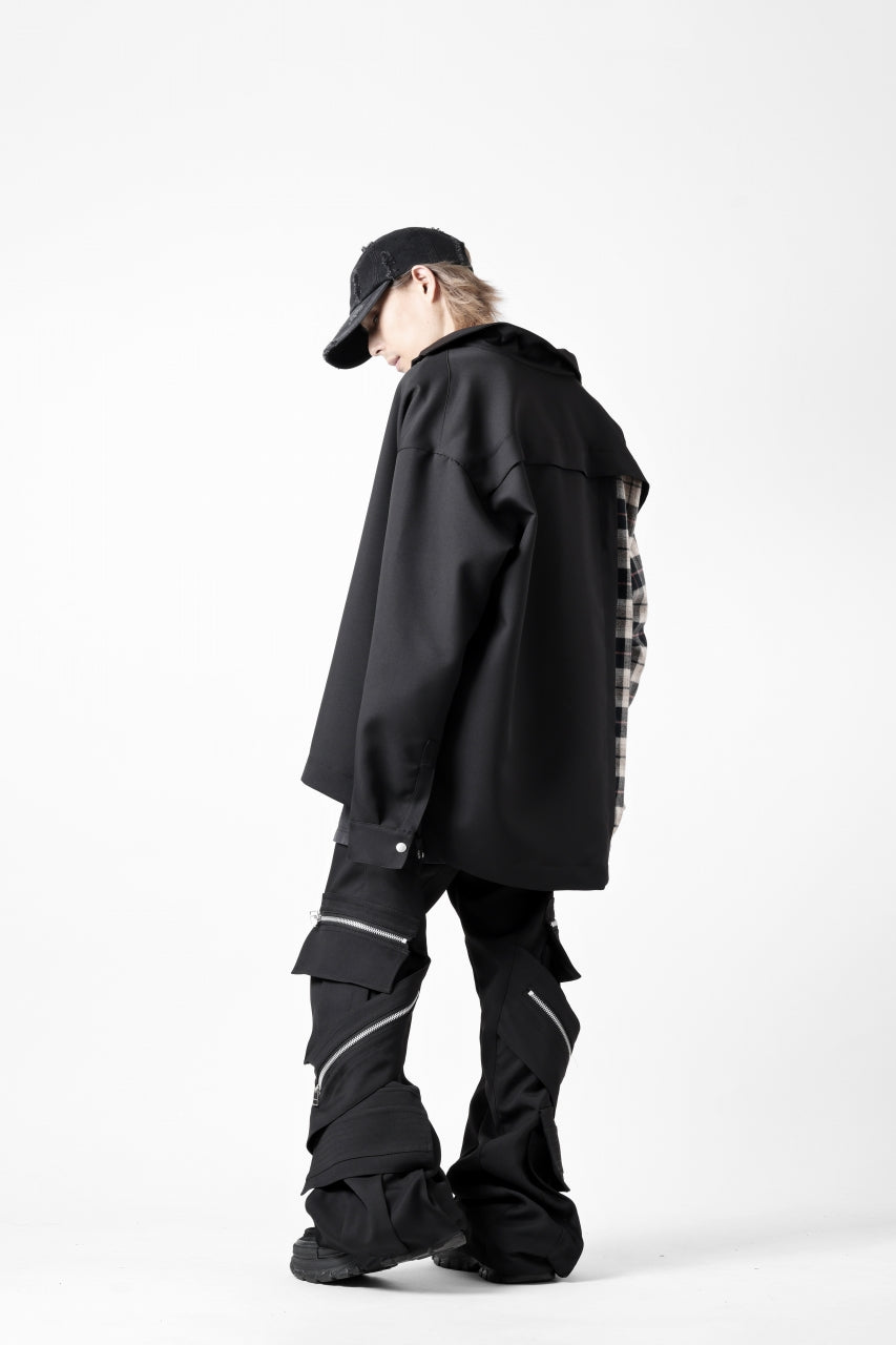 A.F ARTEFACT SNAPPED PANEL SWITCHING SHIRT (BLACK x KHAKI)